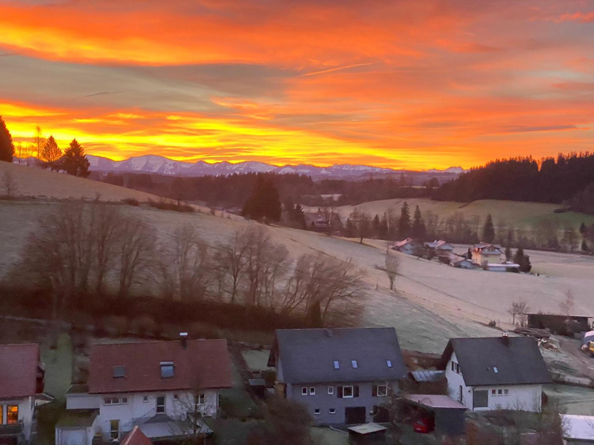 Ferienwohnung Bergblick Wangen Im Allgaeu Mit Garten, 2022 Komplett Renoviert Esterno foto